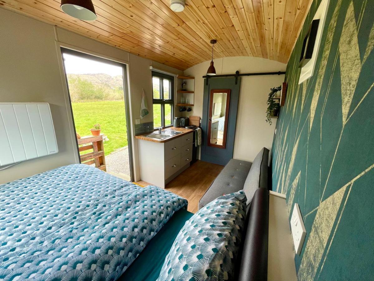 Stepping Stones Glamping Little Red Hotel Bantry Bagian luar foto
