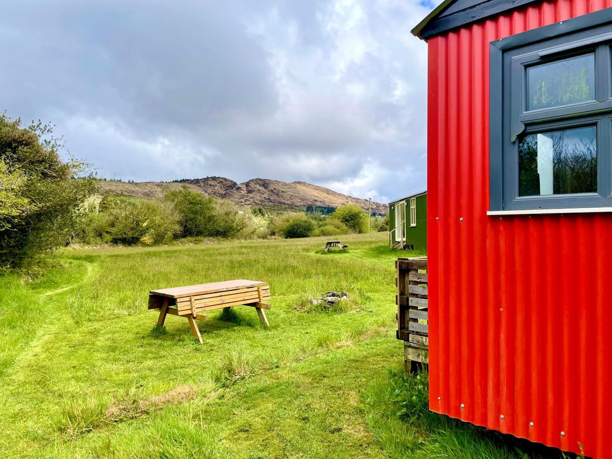 Stepping Stones Glamping Little Red Hotel Bantry Bagian luar foto