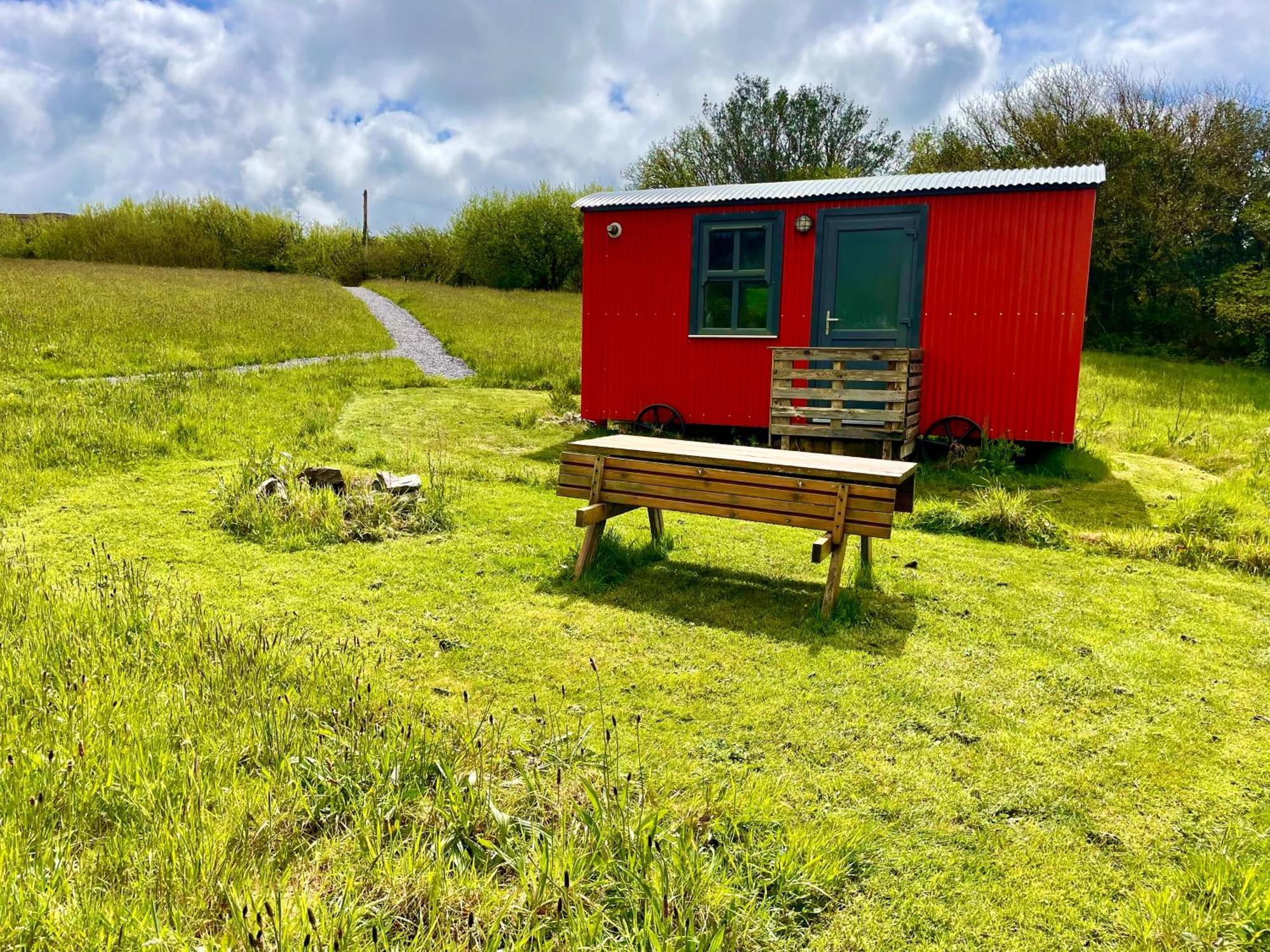 Stepping Stones Glamping Little Red Hotel Bantry Bagian luar foto