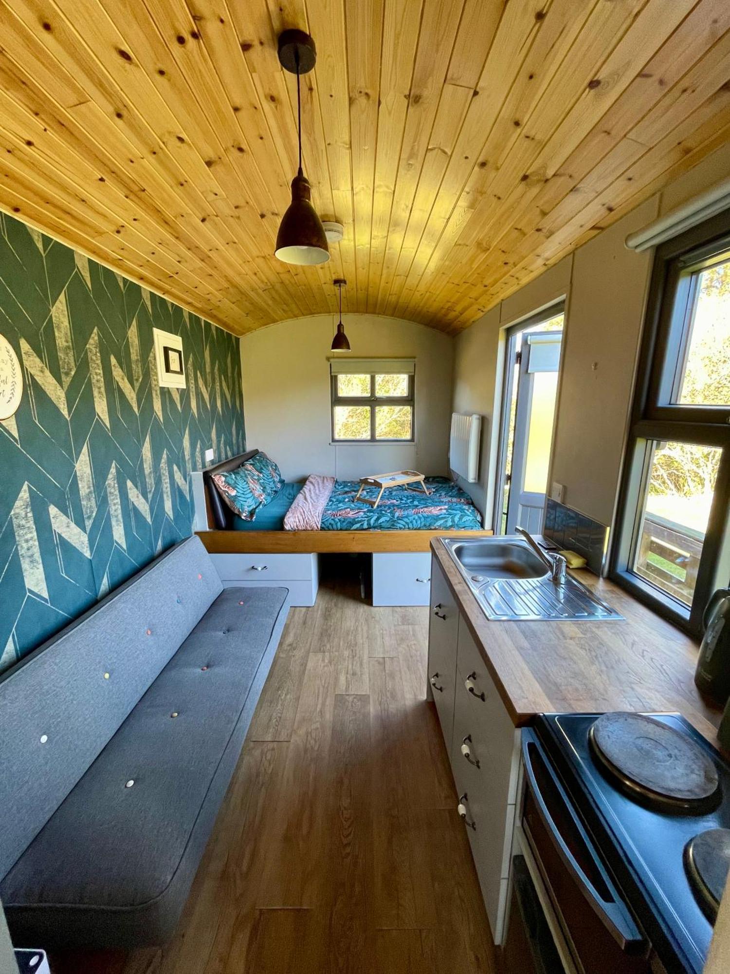 Stepping Stones Glamping Little Red Hotel Bantry Bagian luar foto